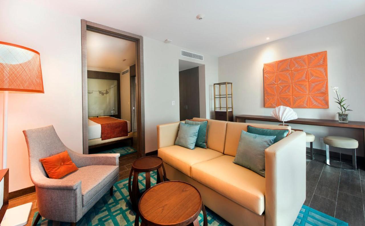 Nickelodeon Hotels & Resorts Punta Cana Zewnętrze zdjęcie A suite at the hotel